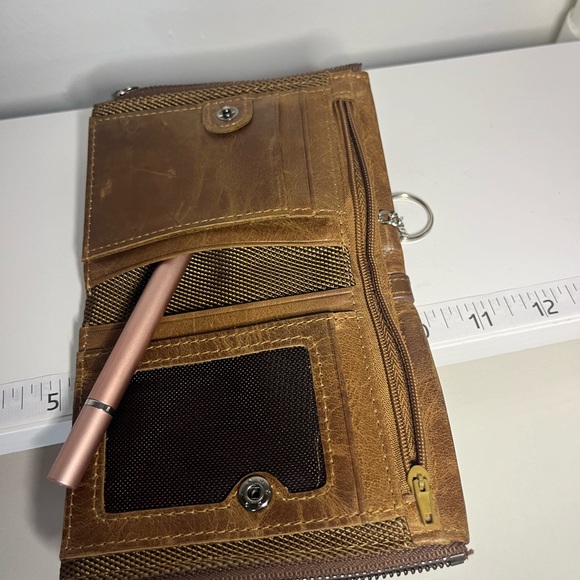 Wallet - Picture 7 of 14